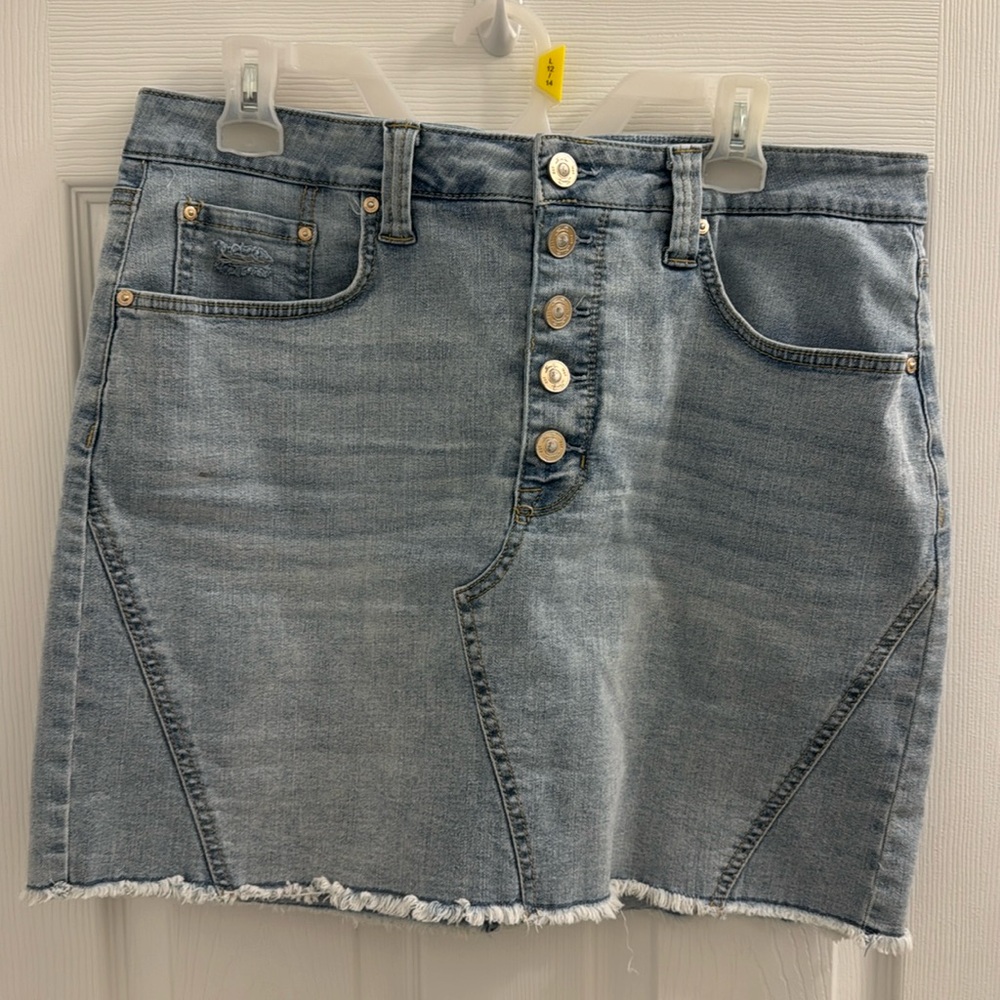 Seven 7 Denim Light Wash Mini Skirt Size 10